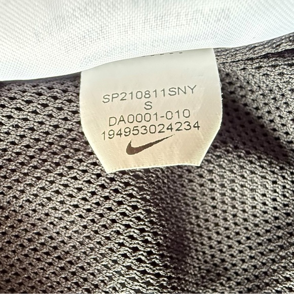 Nike Sportswear WindRunner Hooded Jacket, Men’s Small - Picture 9 of 9